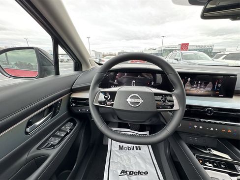 New 2025 Nissan Murano SL image 14