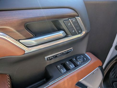 Certified 2024 GMC Sierra 1500 Denali Ultimate image 11