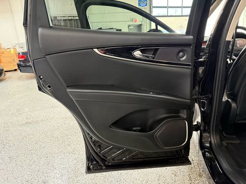 Used 2023 Lincoln Nautilus Reserve w/ Luxury Package image 13