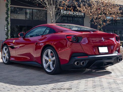 Used 2019 Ferrari Portofino image 21