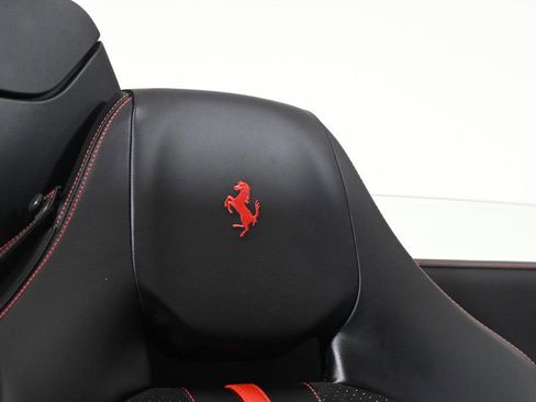 Used 2022 Ferrari F8 Tributo Base image 21