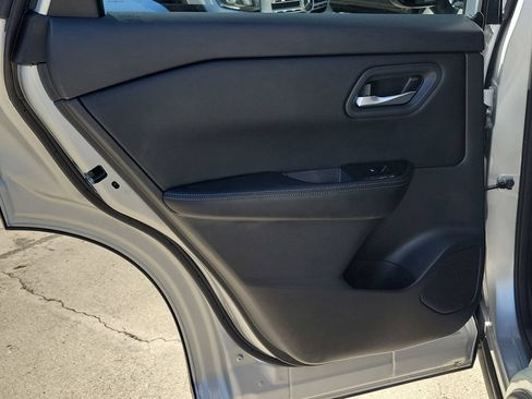 Certified 2025 Nissan Rogue SV FWD image 22