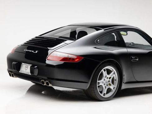 Used 2005 Porsche 911 Carrera S RWD image 39