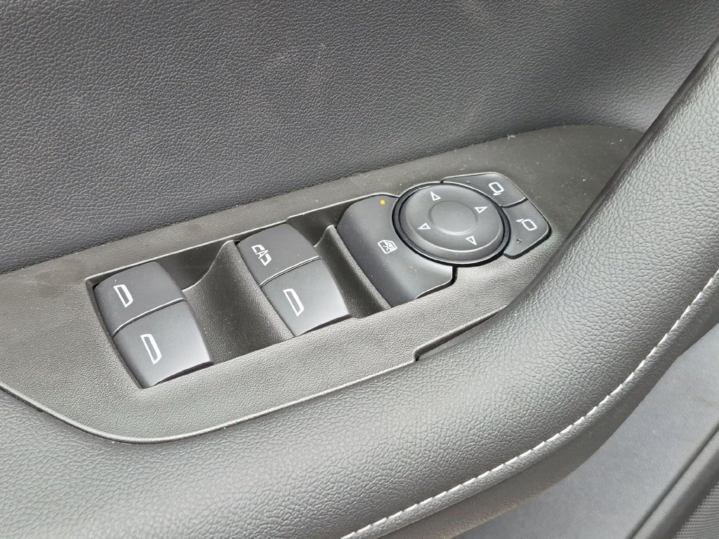 New 2026 Chevrolet Blazer LT w/ Convenience Package FWD image 13