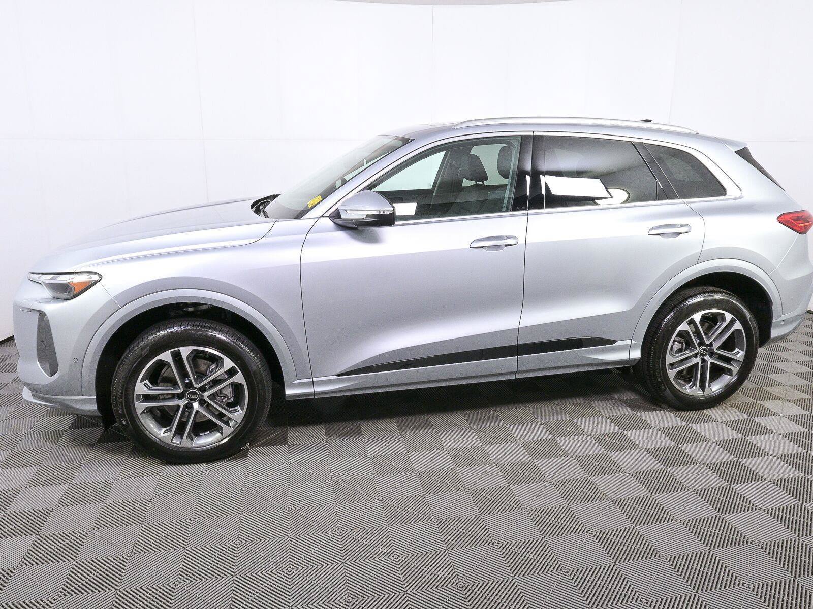 New 2026 Audi Q5 Premium AWD/4WD image 7