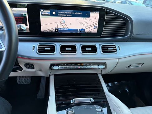 Used 2025 Mercedes-Benz GLS 450 4MATIC image 24