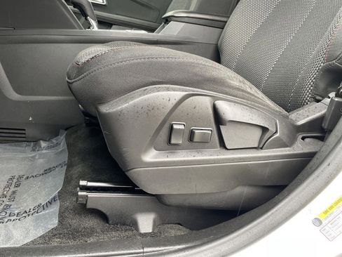 Used 2017 Chevrolet Equinox LT image 7