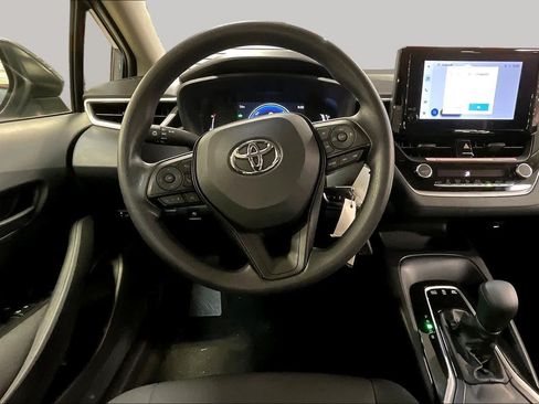 Used 2026 Toyota Corolla LE FWD image 6
