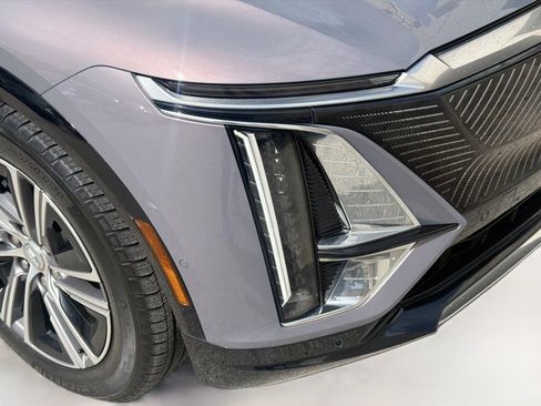 Used 2024 Cadillac Lyriq Luxury AWD/4WD image 34