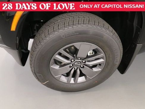 New 2025 Nissan Frontier SV w/ SV Convenience Package image 6