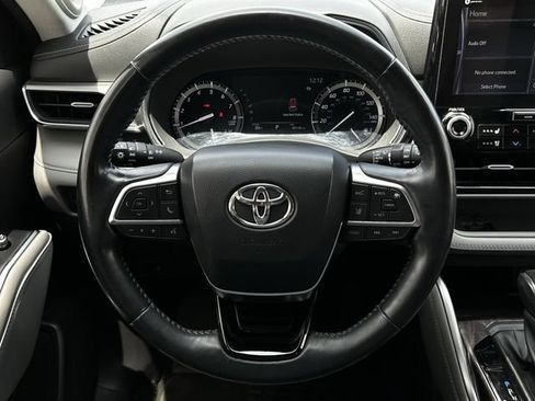 Used 2020 Toyota Highlander Platinum AWD/4WD image 14