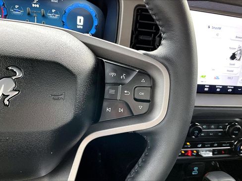 Used 2025 Ford Bronco Outer Banks image 22