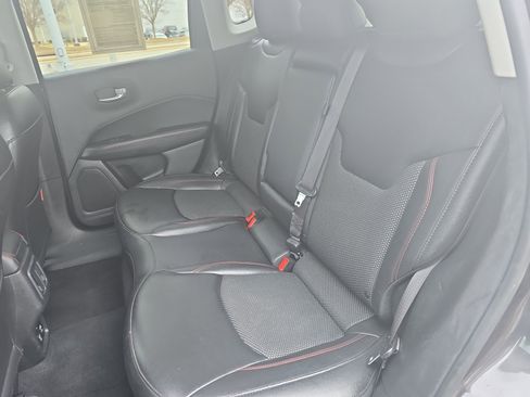 Used 2021 Jeep Compass Trailhawk image 14