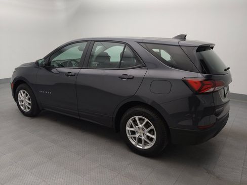 Used 2022 Chevrolet Equinox LS AWD/4WD image 3