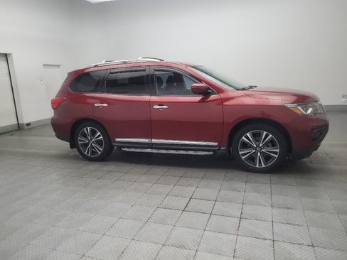 Used 2019 Nissan Pathfinder Platinum AWD/4WD image 11