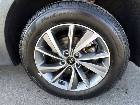 Used 2019 Hyundai Santa Fe Ultimate image 11