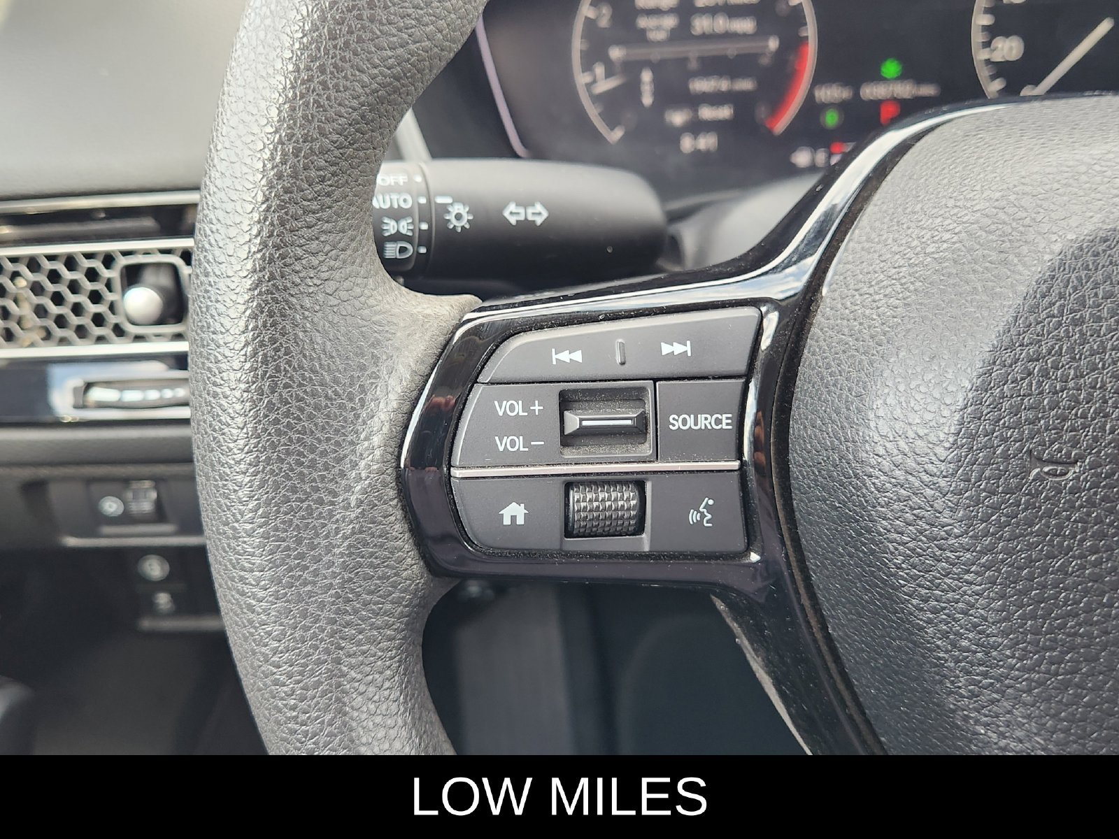 Used 2023 Honda Civic LX image 32