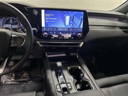 Used 2025 Lexus RX 350 AWD w/ Convenience Package image 30