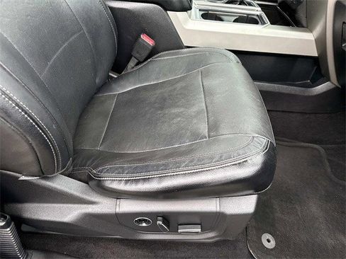 Used 2015 Ford F150 Lariat image 10