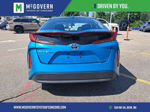 Used 2017 Toyota Prius Prime Plus FWD image 4