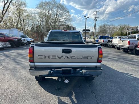 Used 2000 Chevrolet Silverado 1500 4x4 Regular Cab w/ Exterior Appearance Pkg image 4