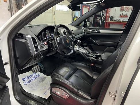 Used 2014 Porsche Cayenne GTS image 6
