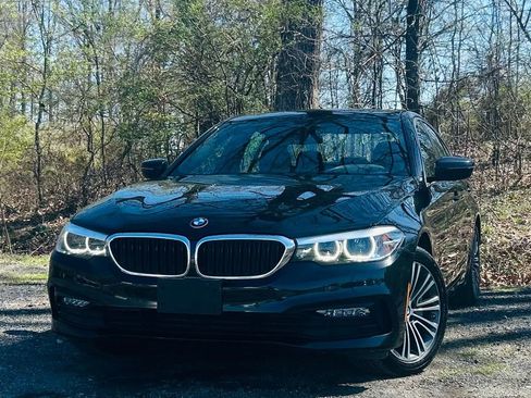 Used 2018 BMW 530i xDrive image 1