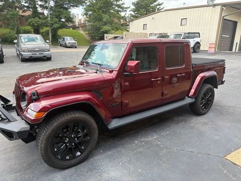 Used 2021 Jeep Gladiator Overland AWD/4WD image 7