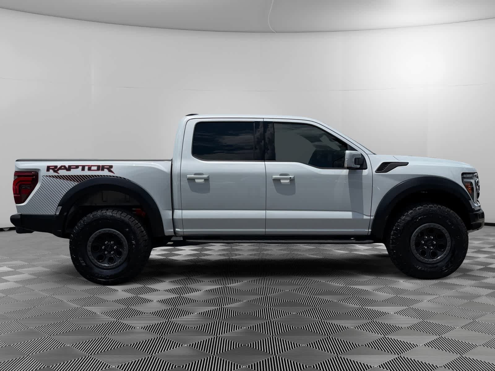 Used 2025 Ford F150 Raptor AWD/4WD image 3