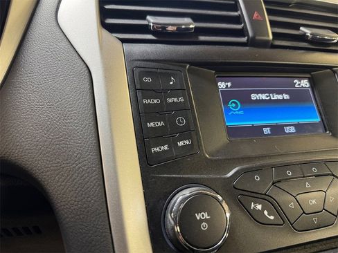 Used 2014 Ford Fusion SE w/ Equipment Group 201A image 19