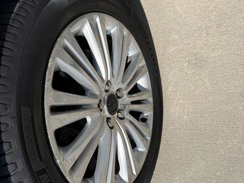 Used 2013 Chrysler 300 C w/ Light Group AWD/4WD image 10