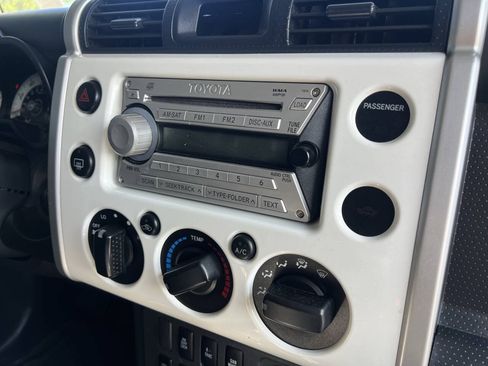 Used 2008 Toyota FJ Cruiser 4WD image 19