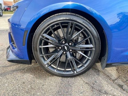 Used 2019 Chevrolet Camaro ZL1 image 30