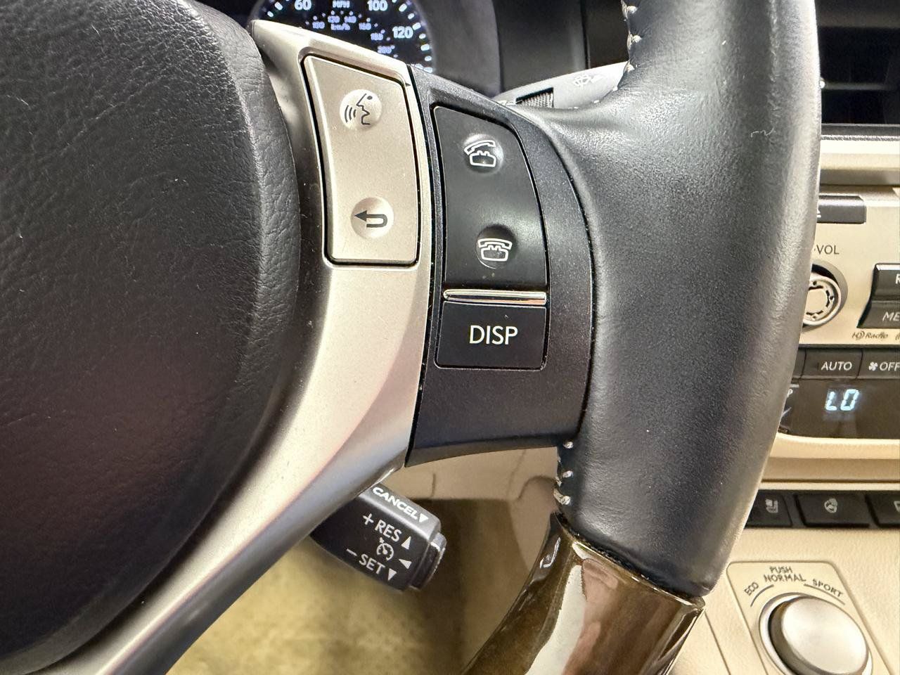 Used 2014 Lexus ES 350 w/ Luxury Package FWD image 28