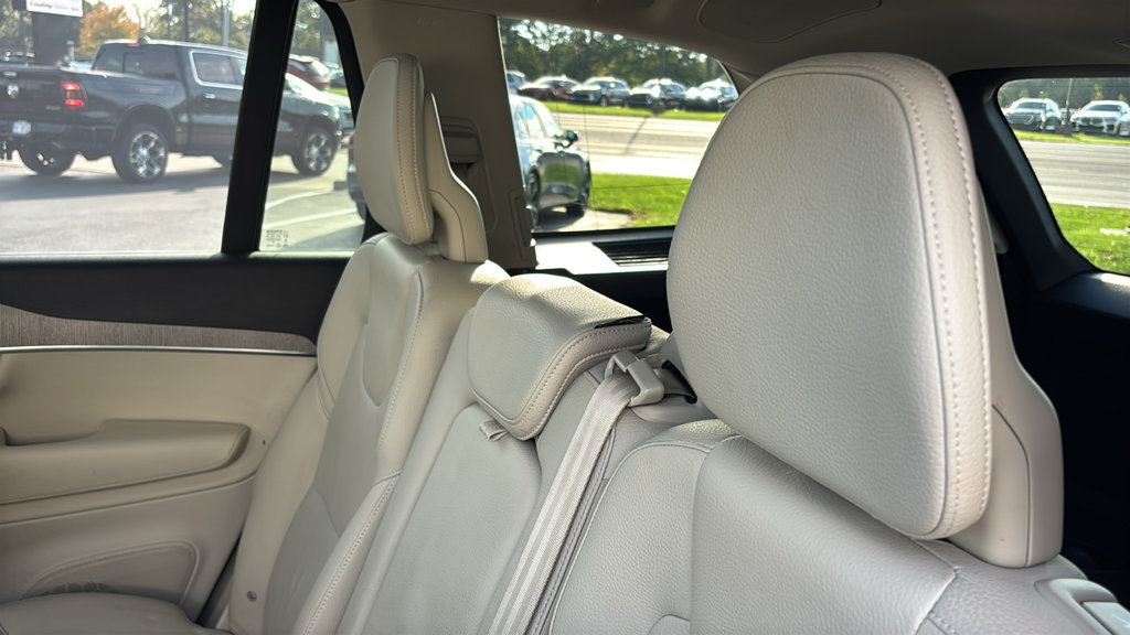 Certified 2024 Volvo XC90 T8 Plus w/ Protection Package AWD/4WD image 11