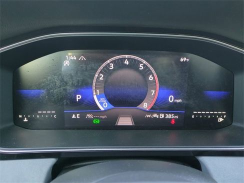 Used 2025 Volkswagen Jetta SE image 32