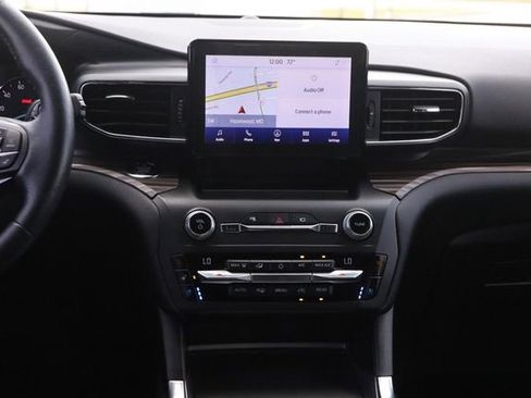 Used 2020 Ford Explorer Limited w/ Class III Trailer Tow Package image 26