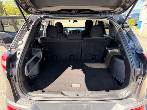 Used 2014 Jeep Cherokee Latitude AWD/4WD image 23