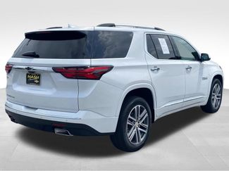Used 2023 Chevrolet Traverse High Country video 3