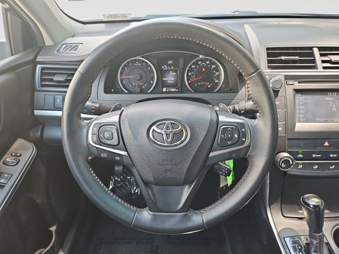 Used 2017 Toyota Camry SE FWD image 41