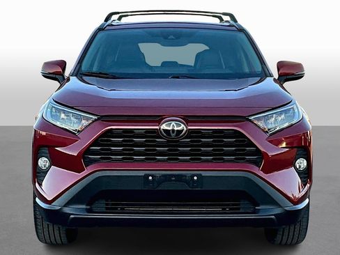Used 2019 Toyota RAV4 XLE Premium image 3