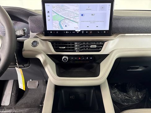 New 2026 Ford Explorer Active w/ Active Comfort Package RWD image 29