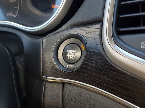 Certified 2018 Jeep Grand Cherokee Summit image 36