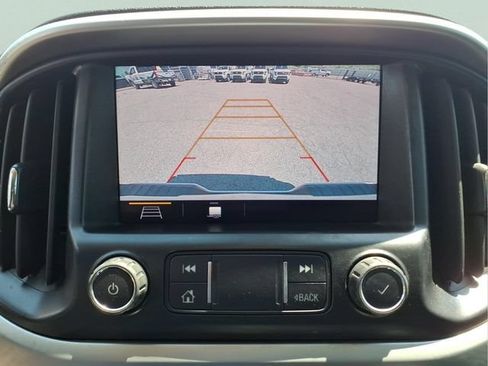 Used 2020 Chevrolet Colorado LT w/ Safety Package RWD image 19