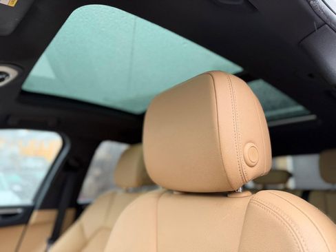 Used 2018 Porsche Macan image 16