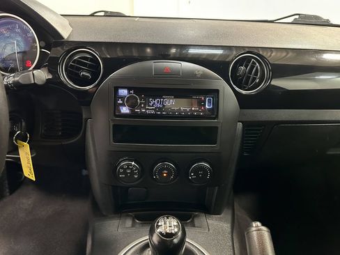 Used 2007 MAZDA MX-5 Miata Sport RWD image 12
