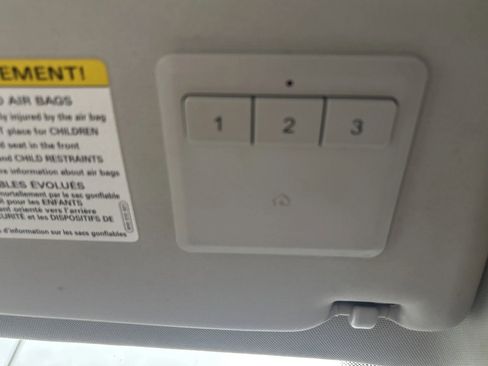 Used 2017 Volkswagen Passat 1.8T SEL Premium image 28