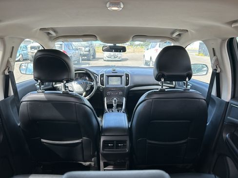 Used 2017 Ford Edge SEL w/ Equipment Group 201A FWD image 12