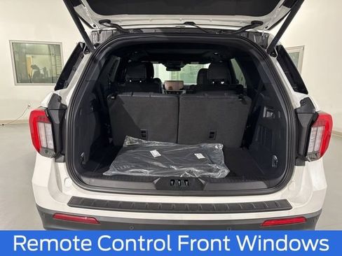 New 2026 Ford Explorer ST w/ Sun And Sound Package image 12