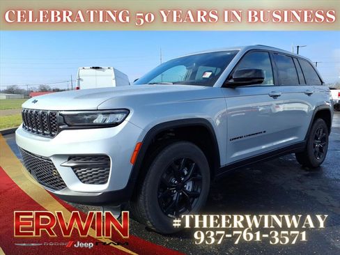 Certified 2024 Jeep Grand Cherokee Altitude image 3